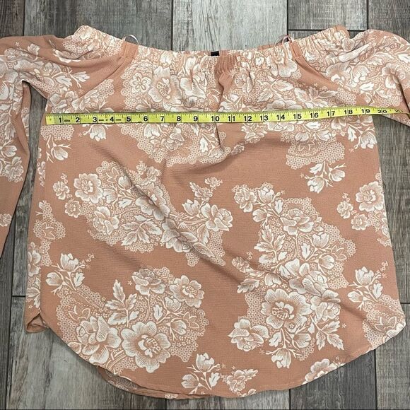 One Clothing Light Pink / Peach White Off or On Shoulder Floral Blouse Sz Large - Picture 8 of 10